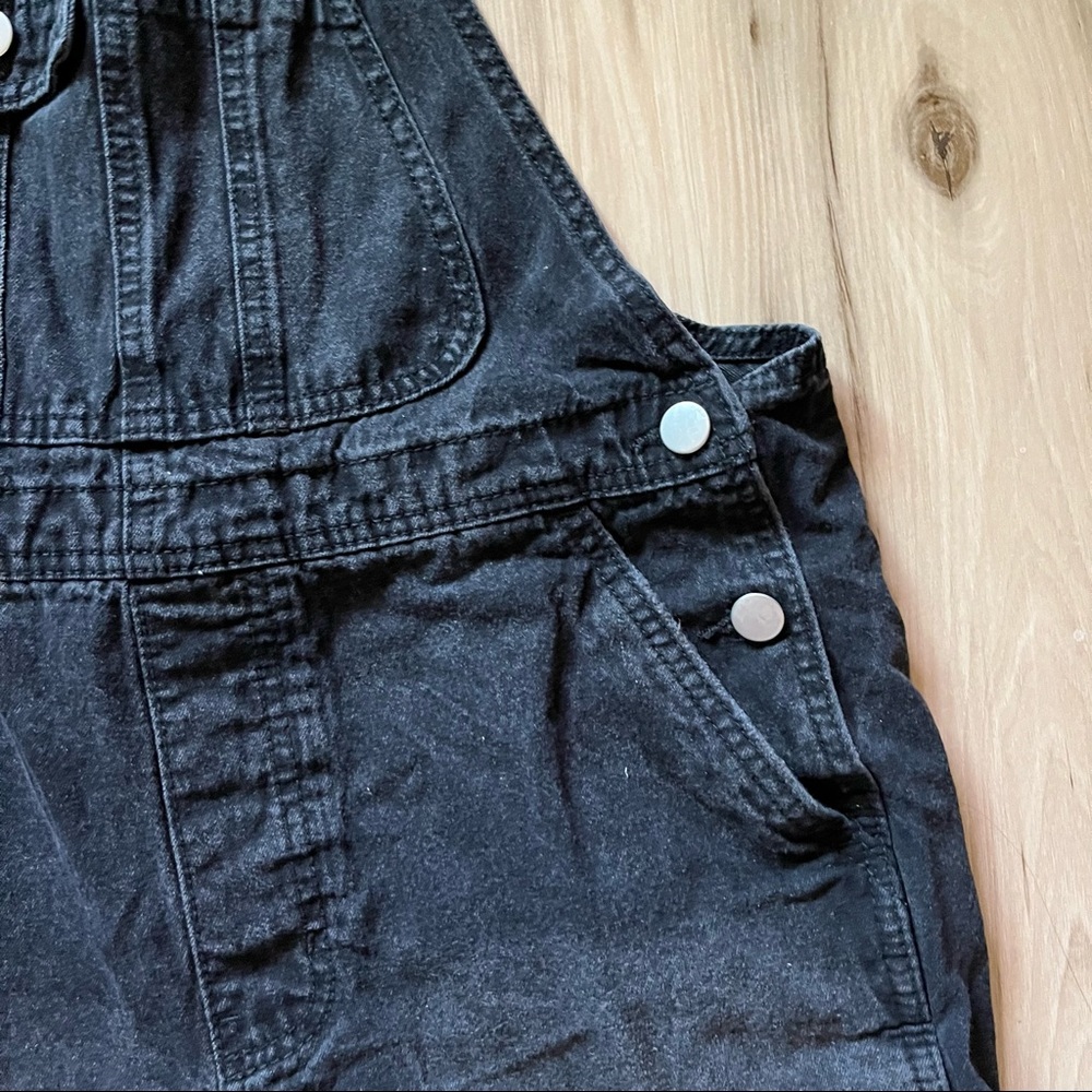 Retro style overalls. - Picture 3 of 6